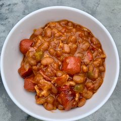 A picture of Chicago Baked Beans.