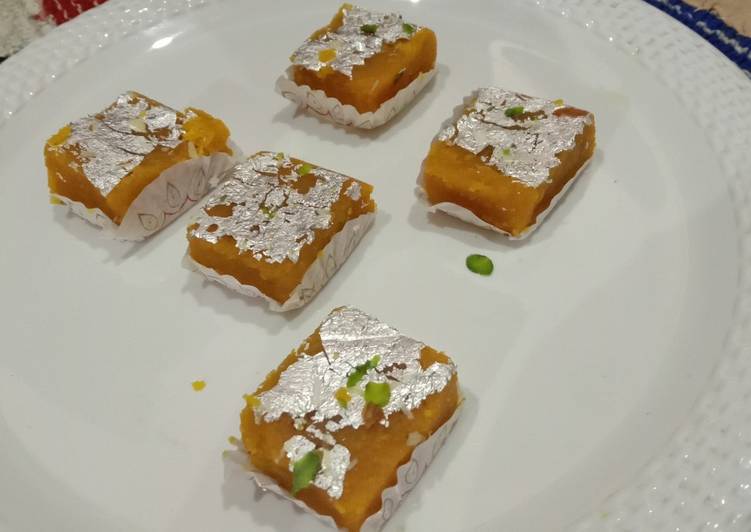 Mango Semolina Barfi