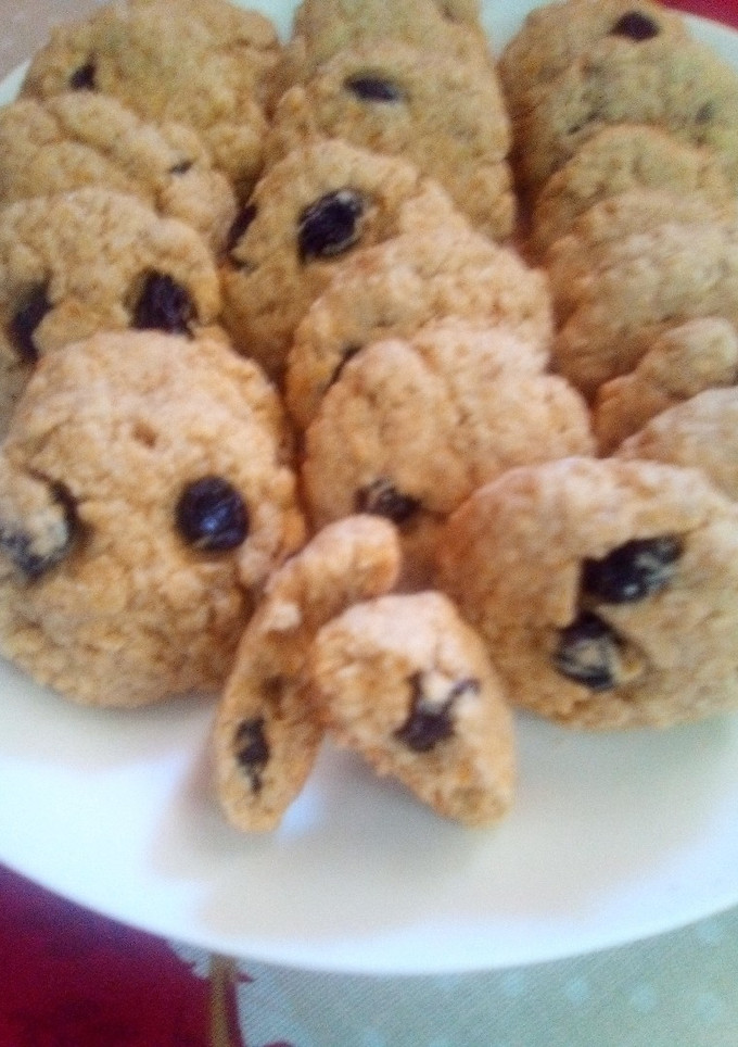 Una foto de Galletitas de avena y pasas de uva fáciles sin Manteca