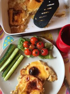 Tepsis bundás kenyér recept fotója
