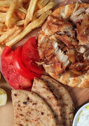 A picture of Lebanese_Chicken_Shawarma.