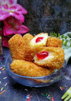 Foto resep Pisang crispy isi selai strawberry