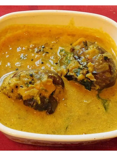 A picture of Stuffed Brinjal masala curry (bagaara bain).