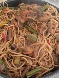 Una foto de Chow mein = 炒麵