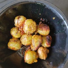A picture of Traditional besanvada Gunda.