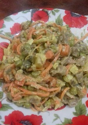 Фото Салат мясной с корейской морковью.