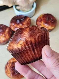 Una foto de Pancitos de queso y jengibre 🫚 Pancitos sin harina 🍞 altos en proteínas y sabor