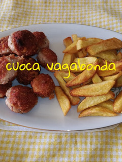 Foto di Polpette e Patatine in Friggitrice ad aria