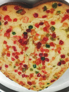 टूटीफ्रूटी केक (tutti frutti cake recipe in Hindi) रेसिपी मुख्य फोटो