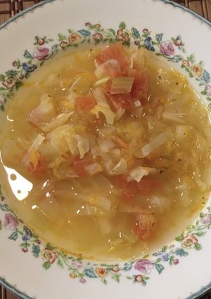 Una foto de Shchi, sopa rusa de col