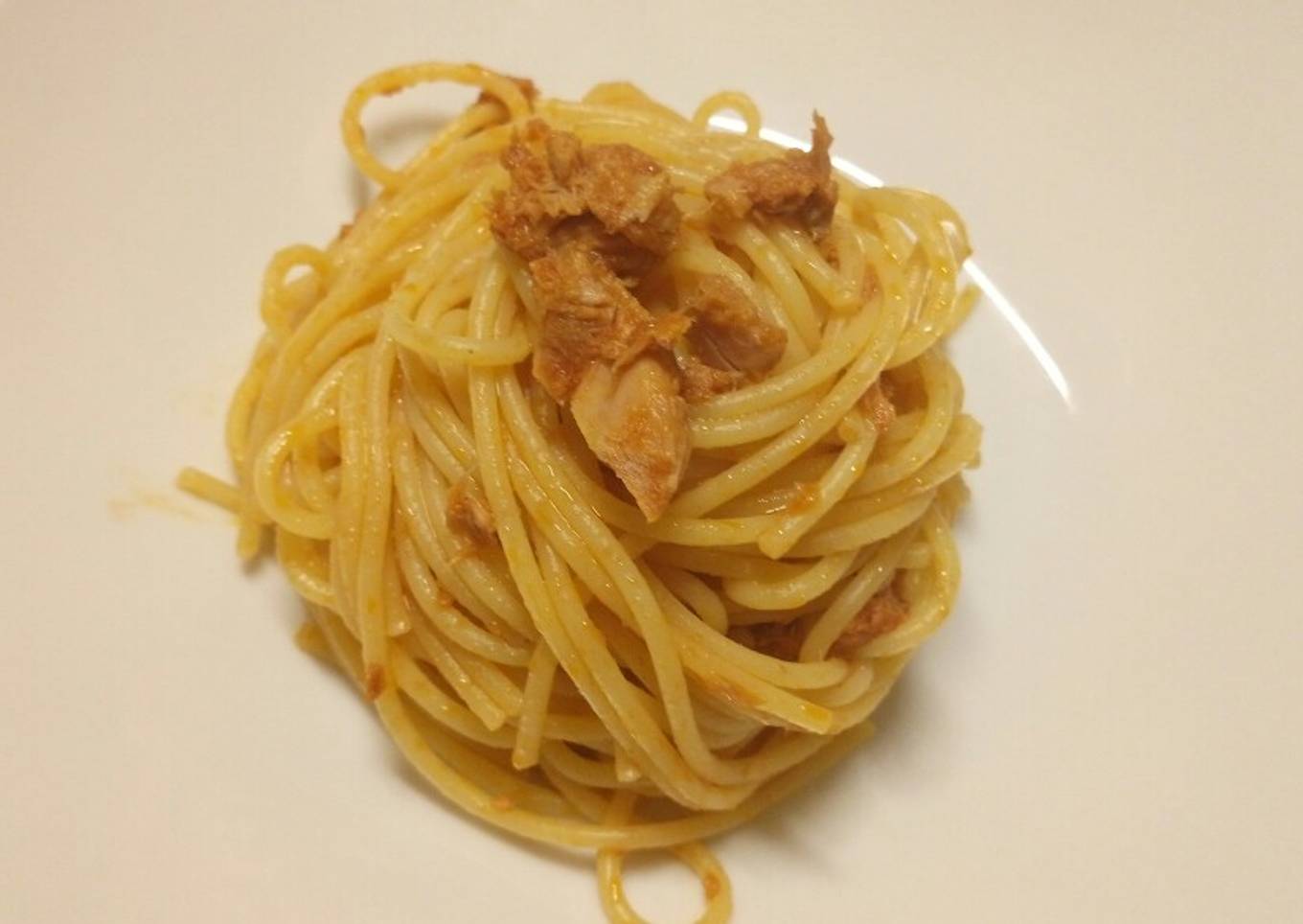 Staying at home basic tuna spaghetti