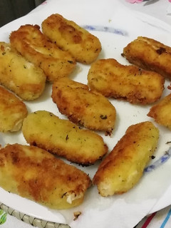Una foto de Croquetas de pollo asado
