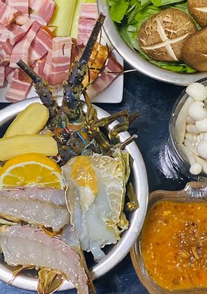 รูปของ หม้อไฟกุ้งมังกรและวิธีกินแบบฟินๆ