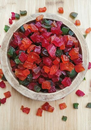 टुटी फ्रुटी (tutti frutti recipe in marathi) रेसिपी चे मुख्य फोटो