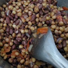 A picture of Nyoyo(githeri).