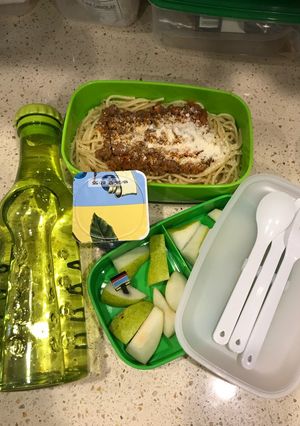 Foto resep Spaghetti with Colorful Tomato and Carrot Sauce Bekal Anak