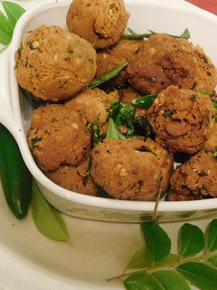 முந்திரி பகோடா (Munthiri pakoda recipe in tamil) செய்முறை முக்கிய புகைப்படம்