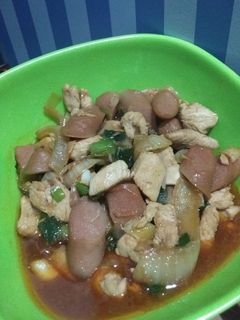 Foto resep Tumis ayam sosis