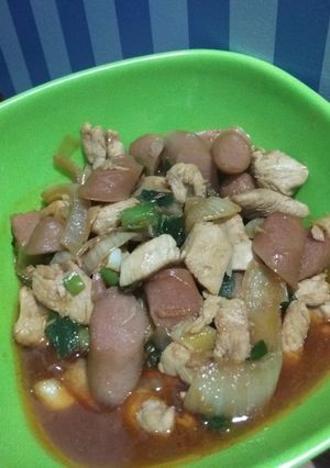 Foto resep Tumis ayam sosis