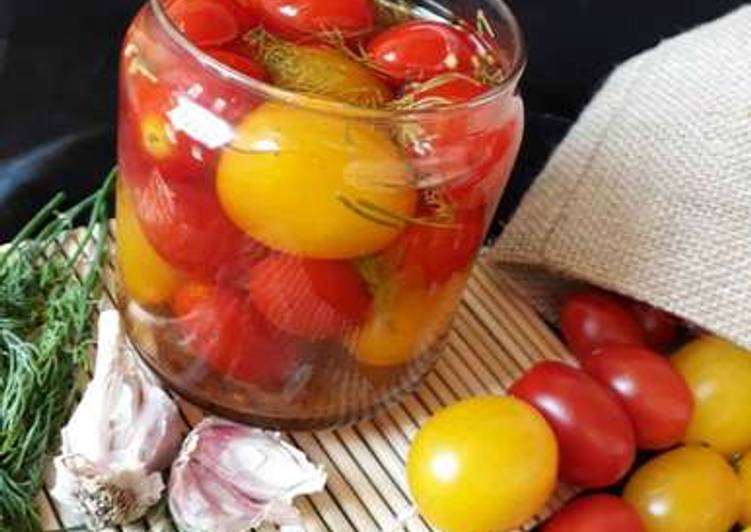 How to Prepare Super Quick Homemade Pickled Cherry Tomatoes