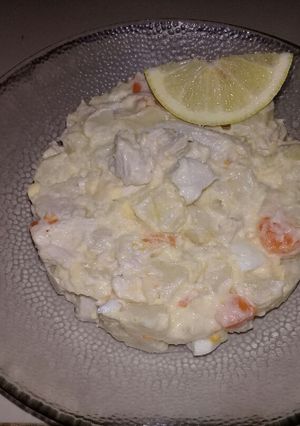 Una foto de Salpicón de Pollo😋..🍗🍸