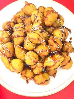 صورة لوصفة لقيمات بحبه البركه