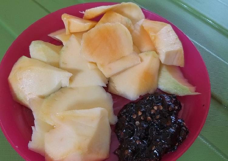 Rujak buah mangga