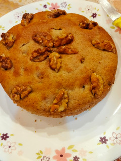 A picture of Banana walnut cake.
