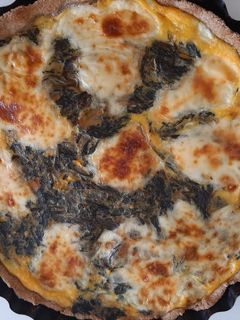 Una foto de Tarta de acelga con masa integral