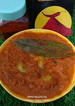 दम आलू (लाल ग्रेवी) रेसिपी मुख्य फोटो