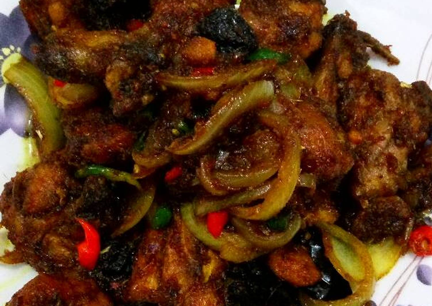 Resep Ayam goreng mentega oleh Indrie Yanie - Cookpad