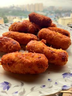 राईस पकोडा (Rice Pakoda Recipe In Marathi) रेसिपी चे मुख्य फोटो