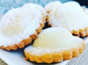 Una foto de harina de almendras y maicena