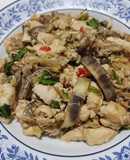 อกไก่ผัดหัวปลี
