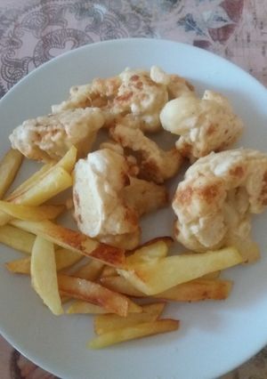 Φωτογραφία της συνταγής Κουνουπίδι τηγανητό με πατάτες τηγανητές