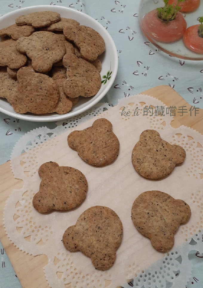 壓模餅乾~(芝麻風味) 的食譜成品照片