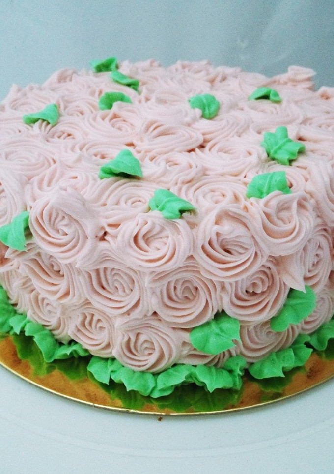 Una foto de Pastel relleno de dulce de leche