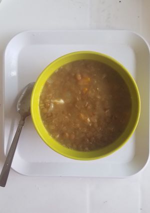 Una foto de Sopa de lentejas