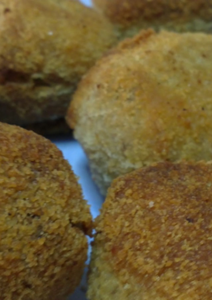 Una foto de Bolitas de berenjena y setas