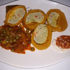 A picture of Moi- moi.