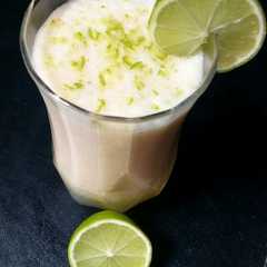 Una foto de Licuado de Ananá y Lima