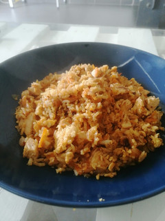 Una foto de Arroz frito con pollo