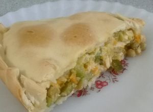 Una foto de Pastel de Pollo y Verduras 😊🍗🌶
