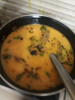 बेसन की कढ़ी (Besan Ki kadhi recipe in Hindi) रेसिपी मुख्य फोटो
