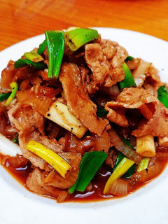 黑胡椒醬燴松坂豬 的食譜成品照片