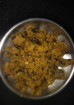 મેથી ની ભાજી અને લીલા ધાણા ના મુઠીયા (Methi Bhaji Coriander Muthia Recipe In Gujarati) રેસીપી મુખ્ય ફોટો