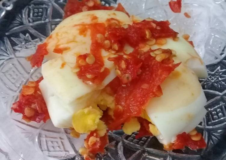 Cara Mudah Membuat Telur kukus geprek supeR pedas…👍👍😉😉 yang Lezat Sekali