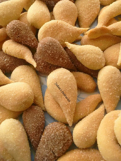 A picture of Cone shape Cookie.