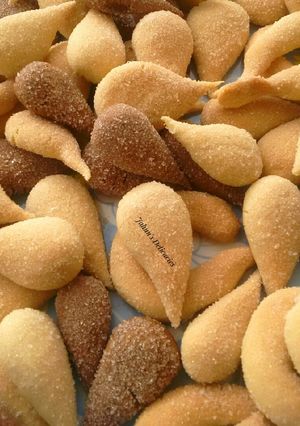 A picture of Cone shape Cookie.