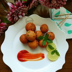 A picture of Cheese Balls.